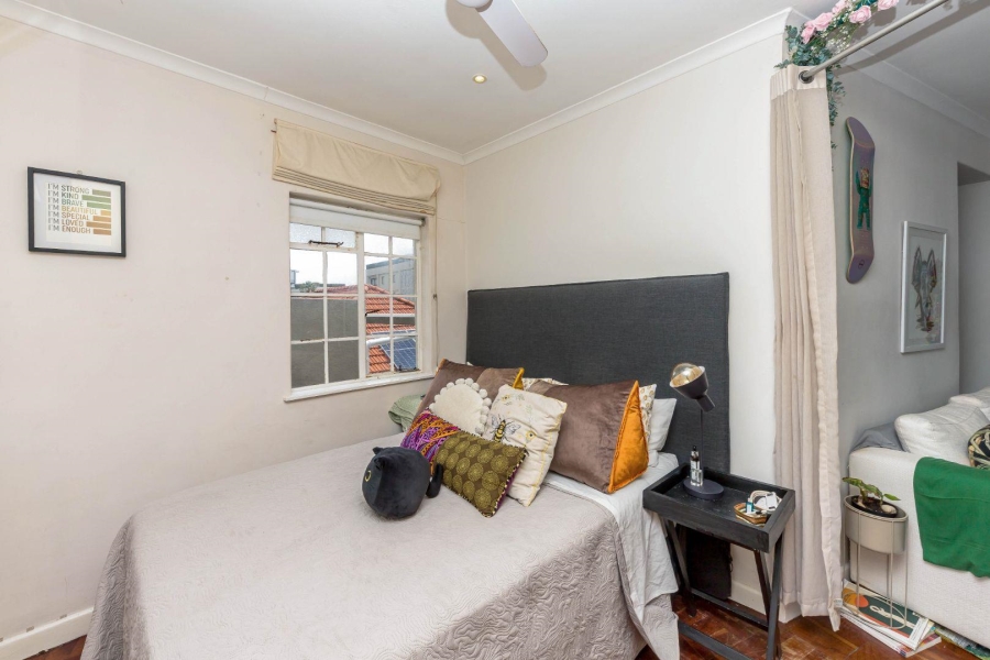 1 Bedroom Property for Sale in Sea Point Western Cape